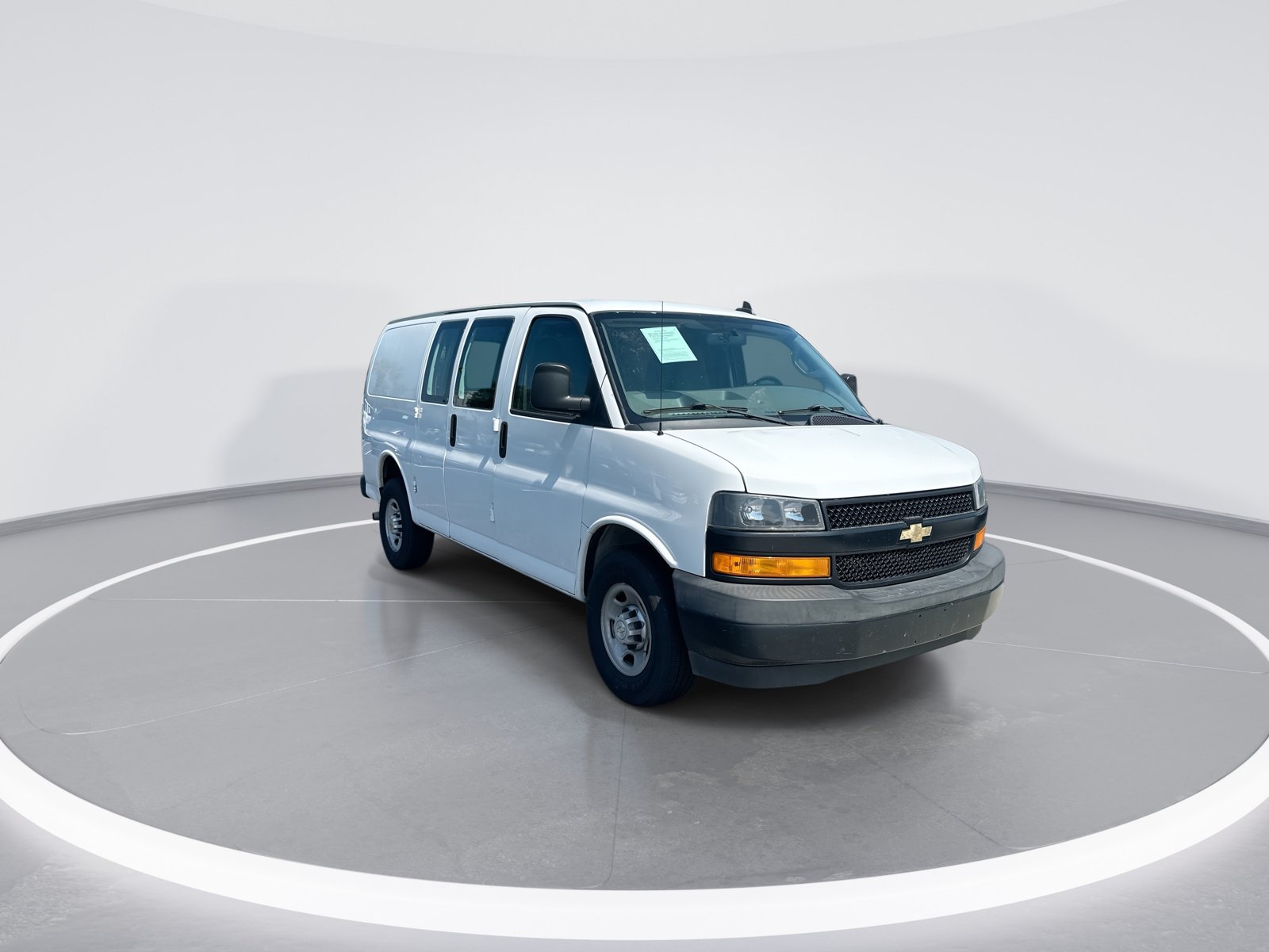 Used 2020 Chevrolet Express 2500 w/ Driver Convenience Package RWD video 2