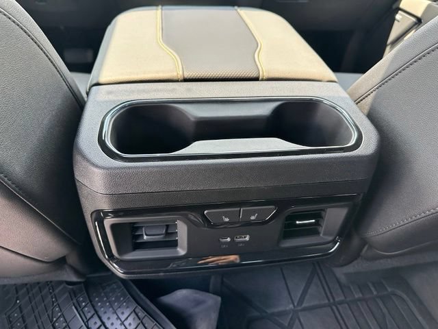Used 2024 Chevrolet Silverado 2500 ZR2 w/ Technology Package AWD/4WD image 13