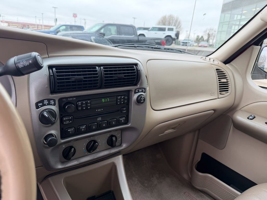 Used 2004 Ford Explorer Sport Trac 4x4 image 18