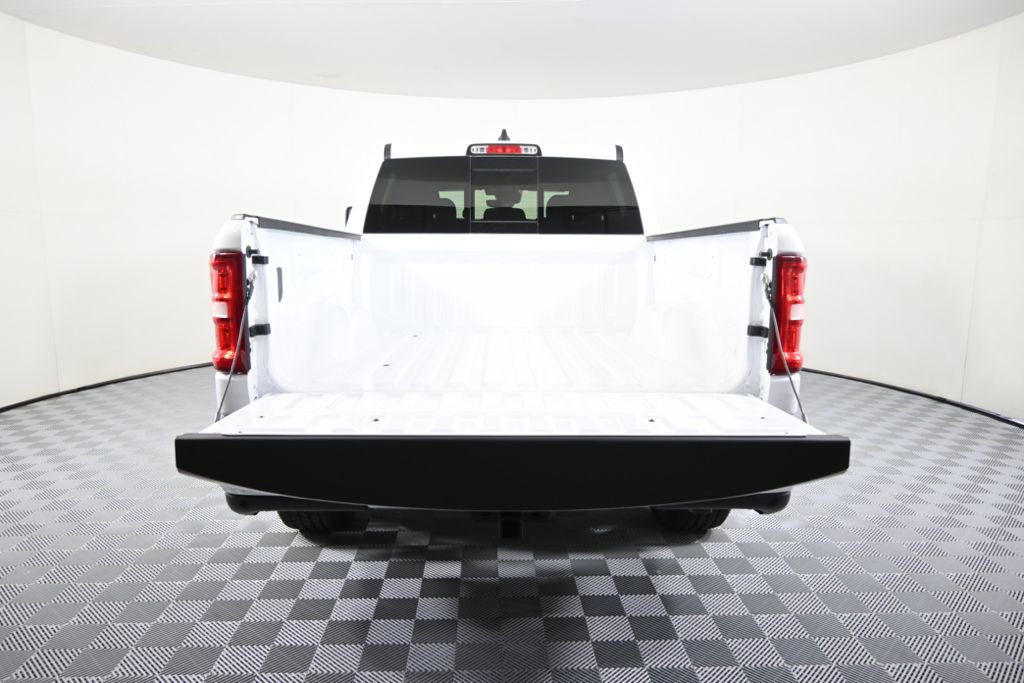 Used 2025 RAM 1500 Big Horn AWD/4WD image 6