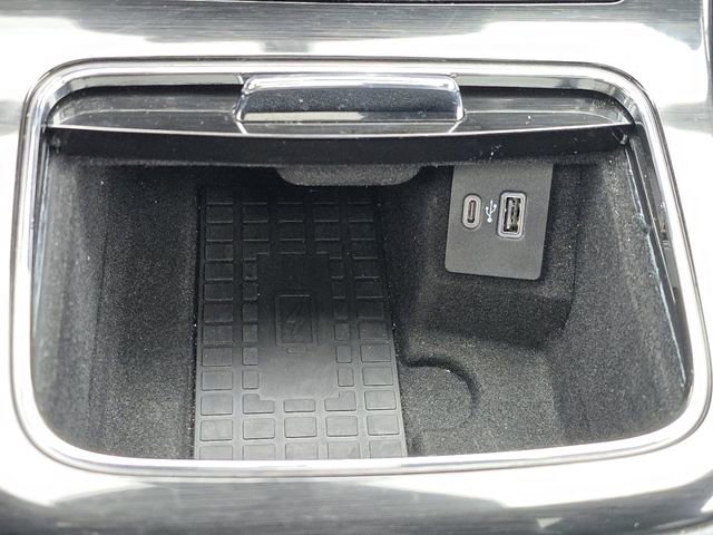 Used 2022 Lincoln Nautilus Reserve image 9