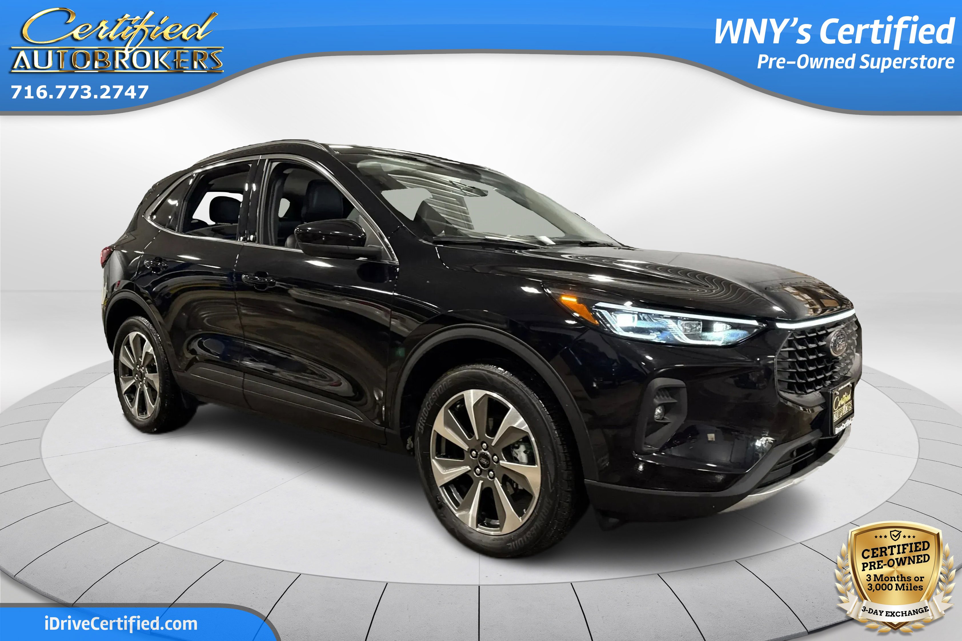 Used 2025 Ford Escape Platinum AWD/4WD image 3