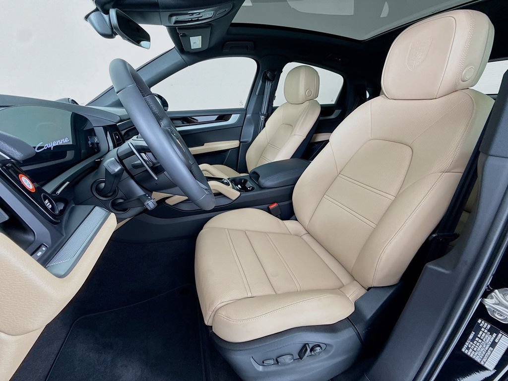 New 2026 Porsche Cayenne Coupe AWD/4WD image 5