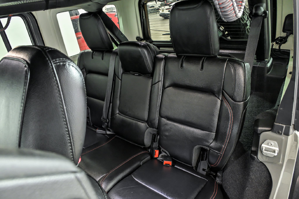 Used 2021 Jeep Wrangler Unlimited Rubicon AWD/4WD image 15