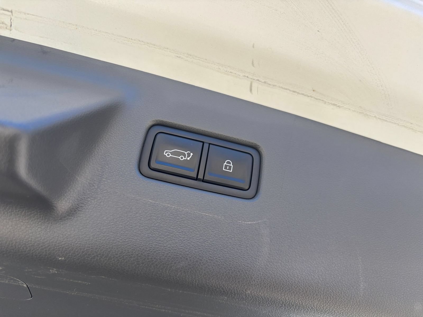 Used 2025 Hyundai Santa Fe SEL FWD image 22