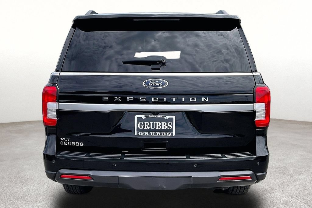Used 2024 Ford Expedition XLT RWD image 6