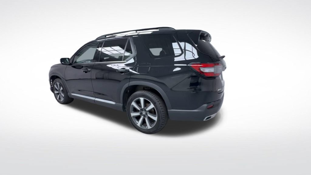 Used 2024 Honda Pilot Touring image 7