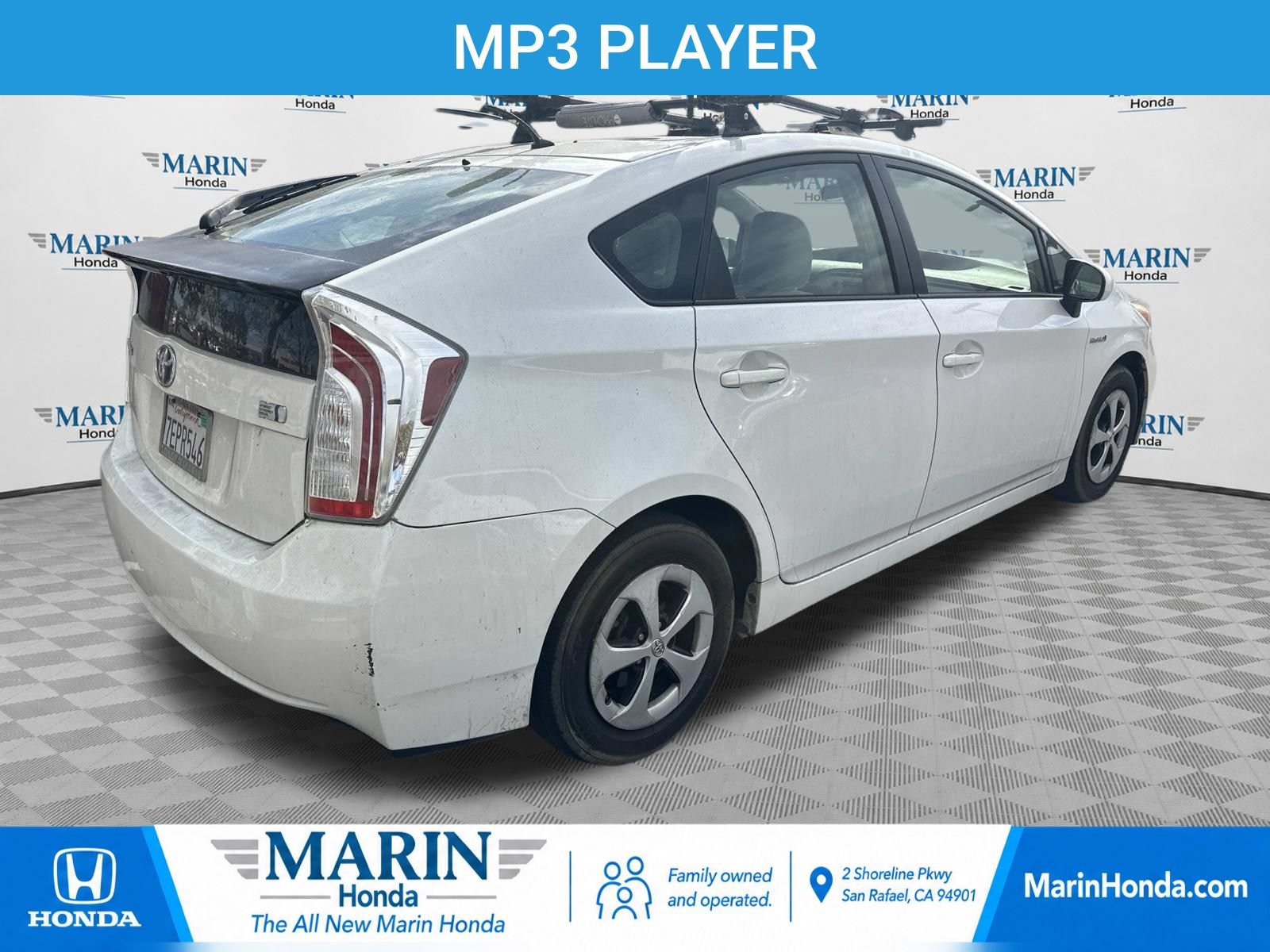 Used 2014 Toyota Prius Two FWD image 3