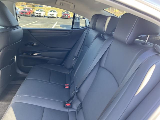 Used 2025 Lexus ES 300h w/ Premium Package image 21