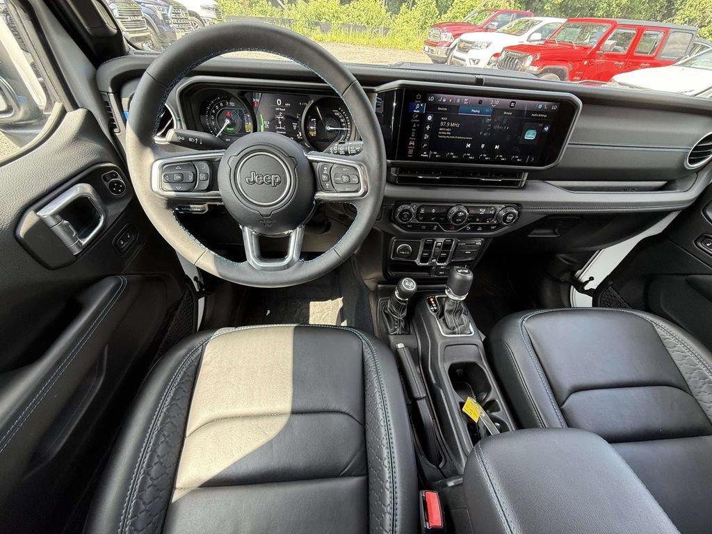 Used 2024 Jeep Wrangler High Altitude AWD/4WD image 15