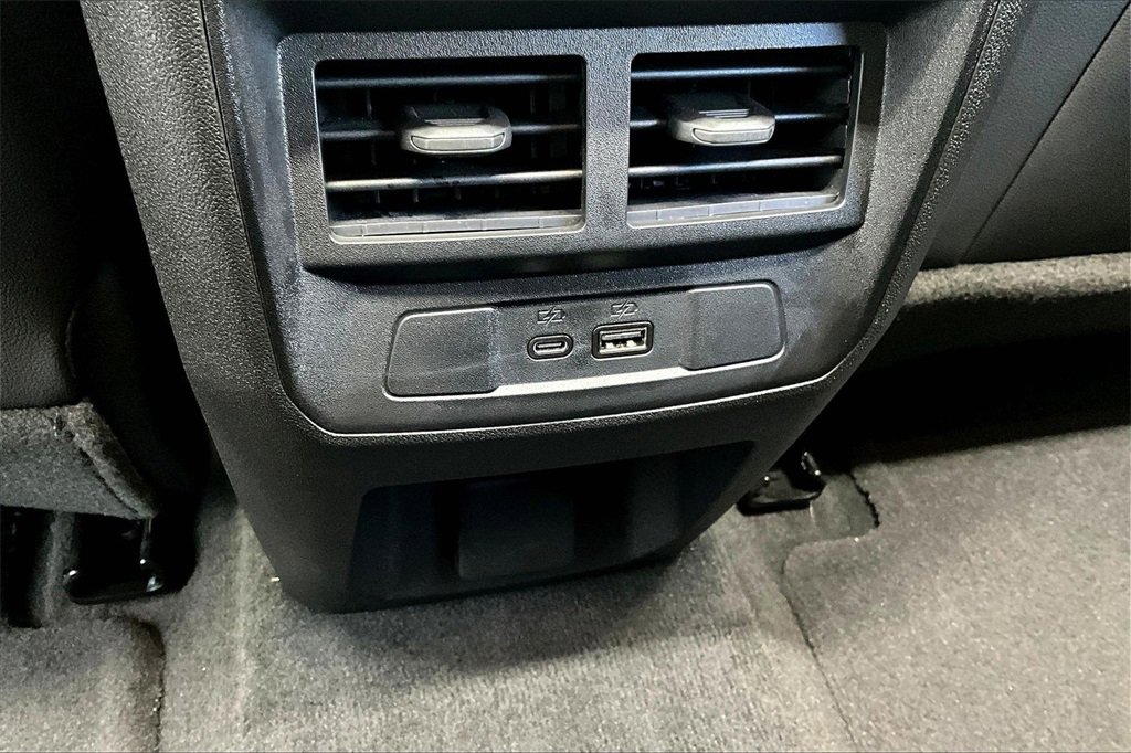 Used 2024 Chevrolet Colorado LT w/ LT Convenience Package III image 17