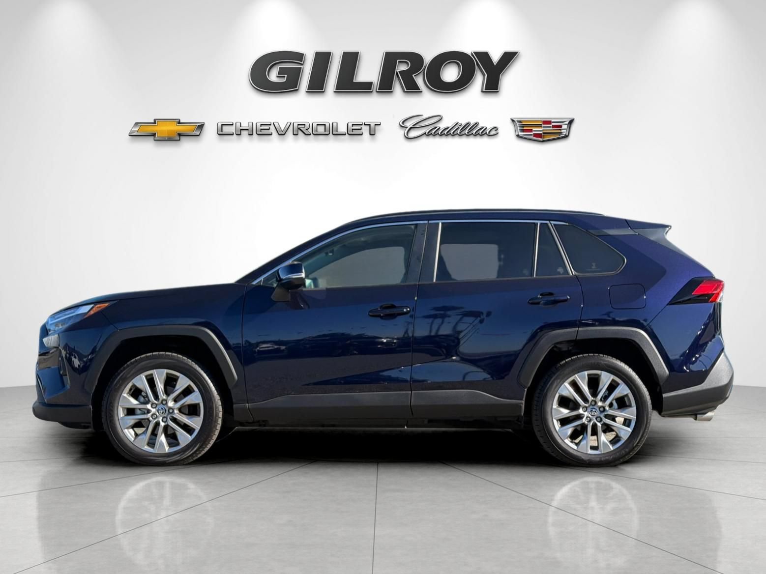 Used 2025 Toyota RAV4 XLE Premium AWD/4WD image 6