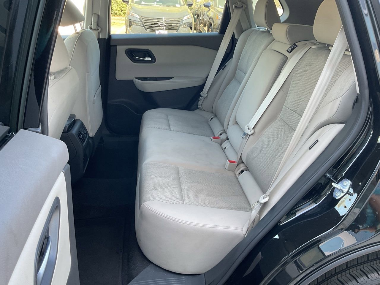 Used 2025 Nissan Rogue SV image 15