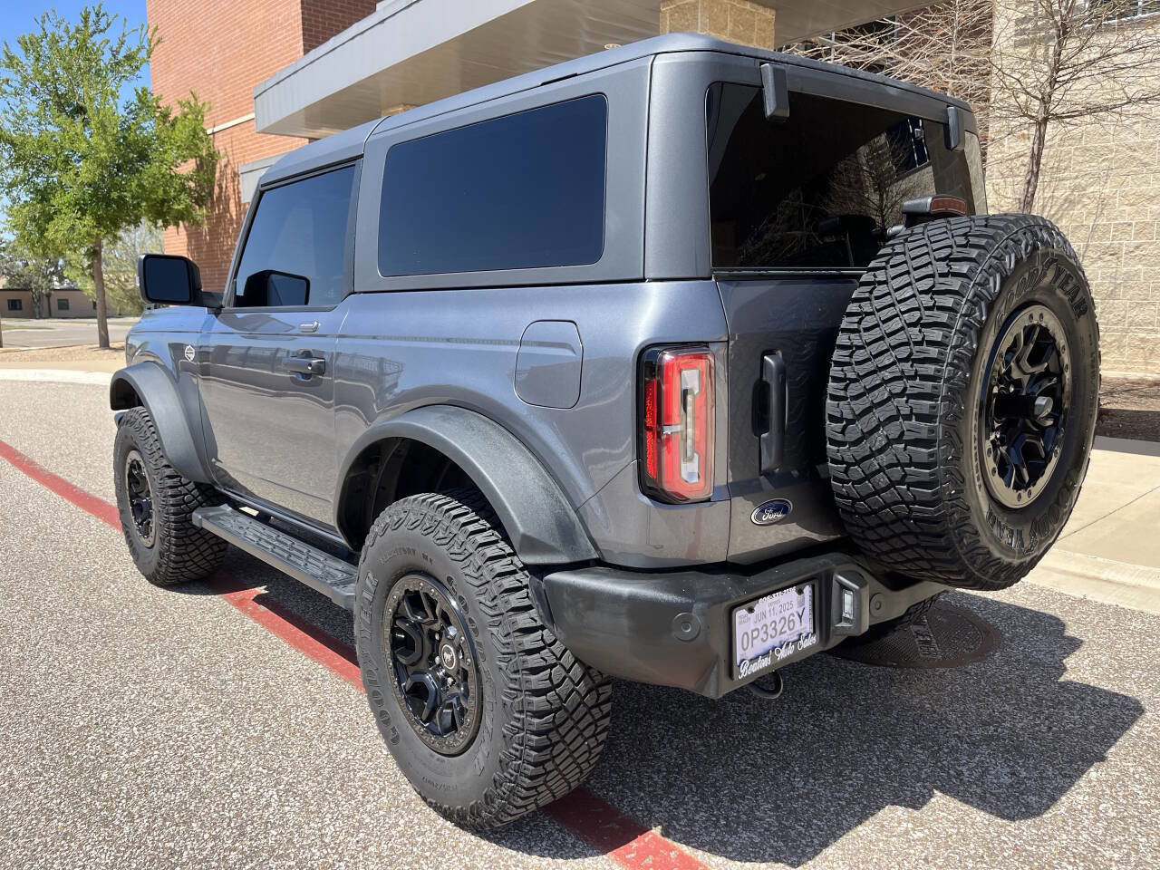 Used 2023 Ford Bronco Wildtrak image 2