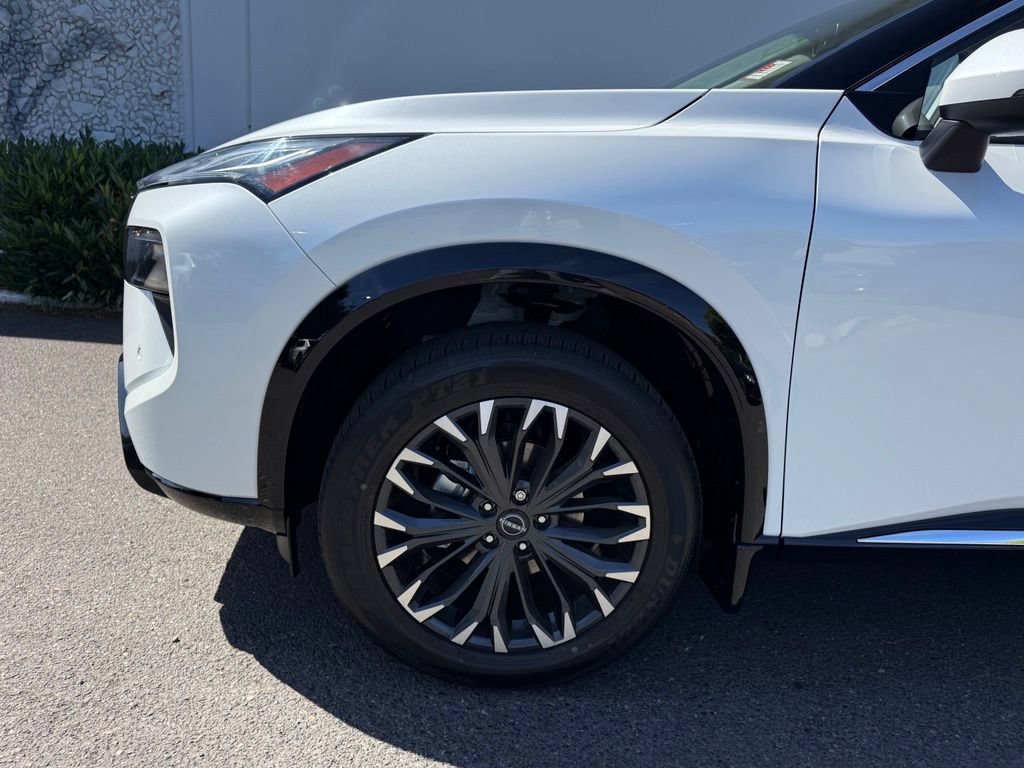 Certified 2026 Nissan Rogue Platinum AWD/4WD image 11
