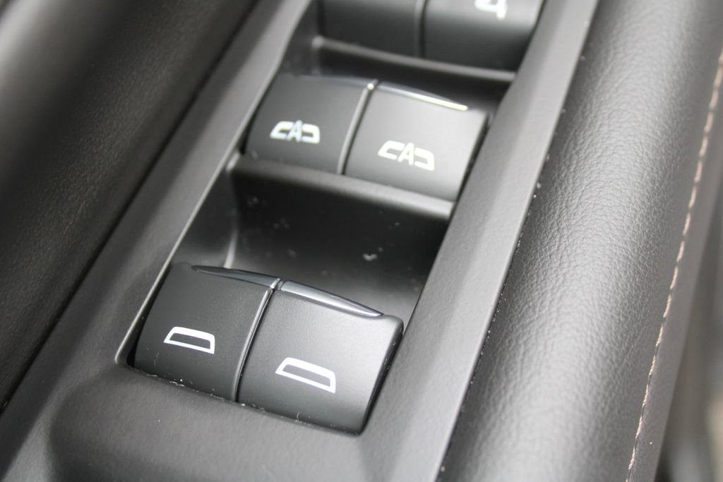 Used 2023 Chevrolet Suburban High Country image 21