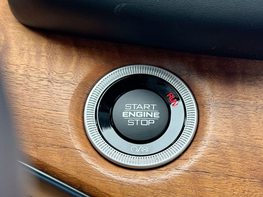 Used 2022 Jeep Grand Cherokee L Summit image 17