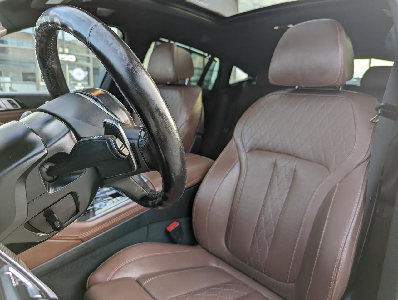 Used 2023 BMW X6 M50i w/ Executive Package image 14