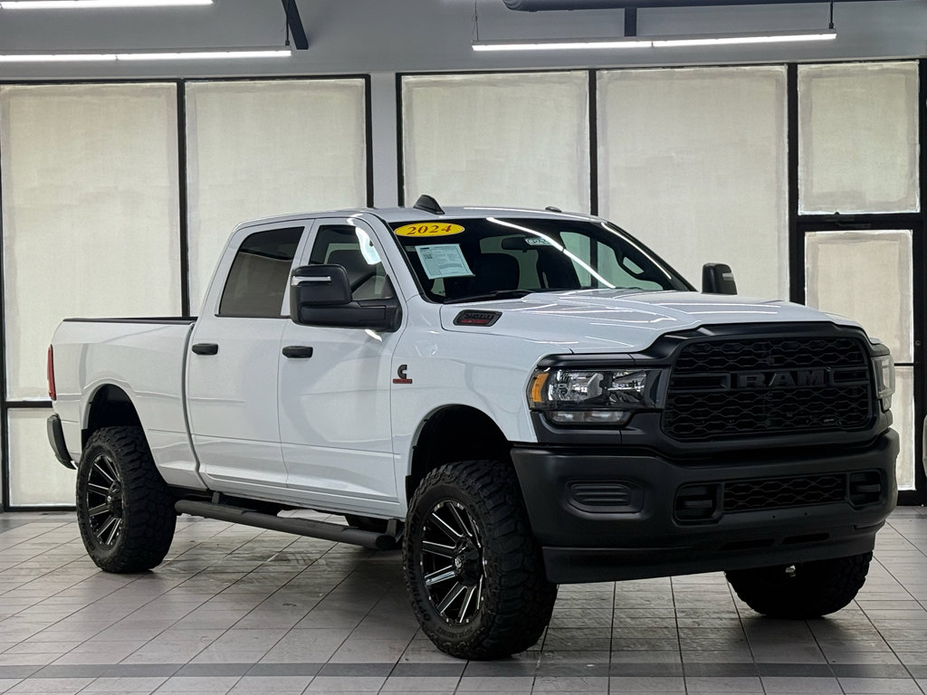 Used 2024 RAM 2500 Tradesman AWD/4WD image 1