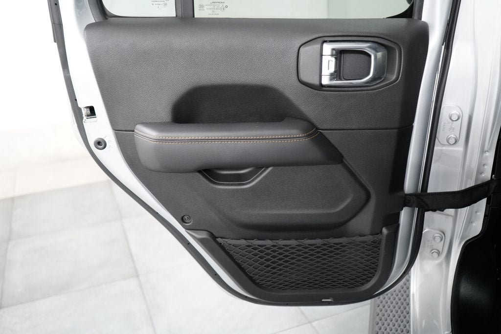 Used 2023 Jeep Wrangler Unlimited Sahara AWD/4WD image 27