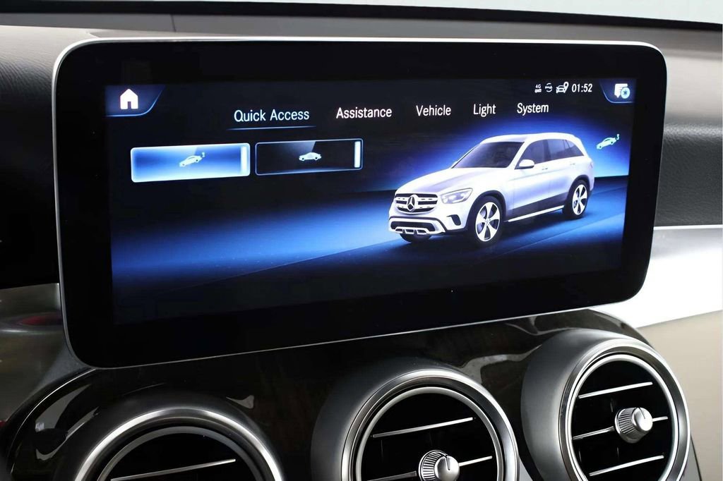 Used 2022 Mercedes-Benz GLC 300 w/ Premium Package Lite image 41