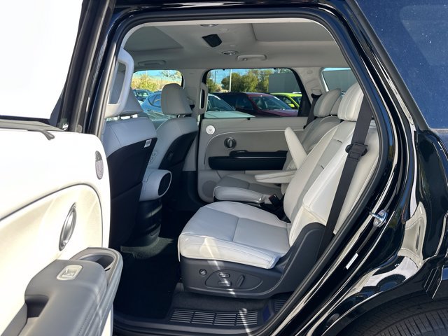 Certified 2026 Hyundai Palisade Calligraphy AWD/4WD image 16