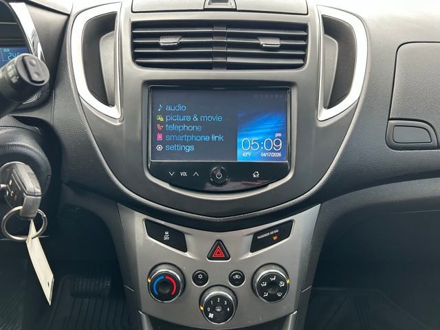 Used 2016 Chevrolet Trax LT w/ LT Convenience Package AWD/4WD image 14