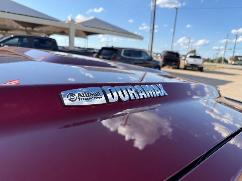 Used 2019 GMC Sierra 2500 SLT w/ Duramax Plus Package AWD/4WD image 11