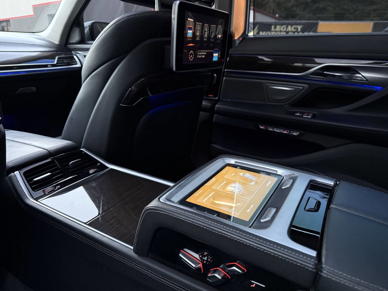 Used 2016 BMW 750i xDrive image 45