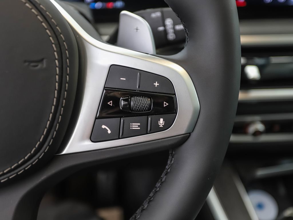 Used 2026 BMW X5 xDrive40i w/ M Sport Package image 13