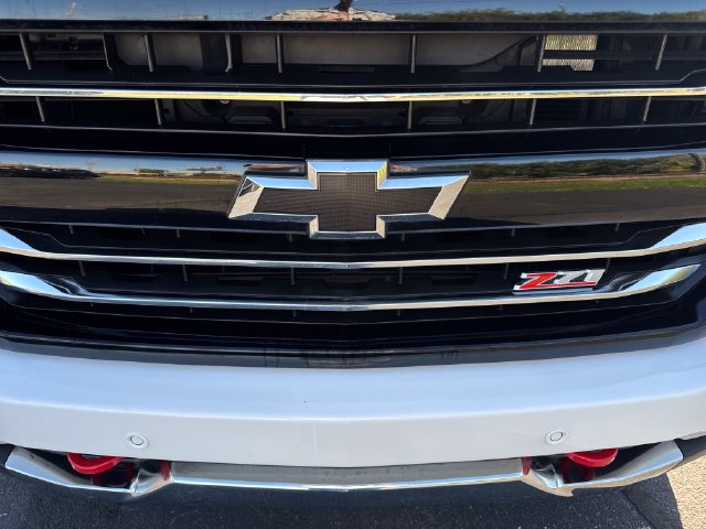 Used 2018 Chevrolet Silverado 1500 LTZ Z71 w/ Redline Edition AWD/4WD image 32
