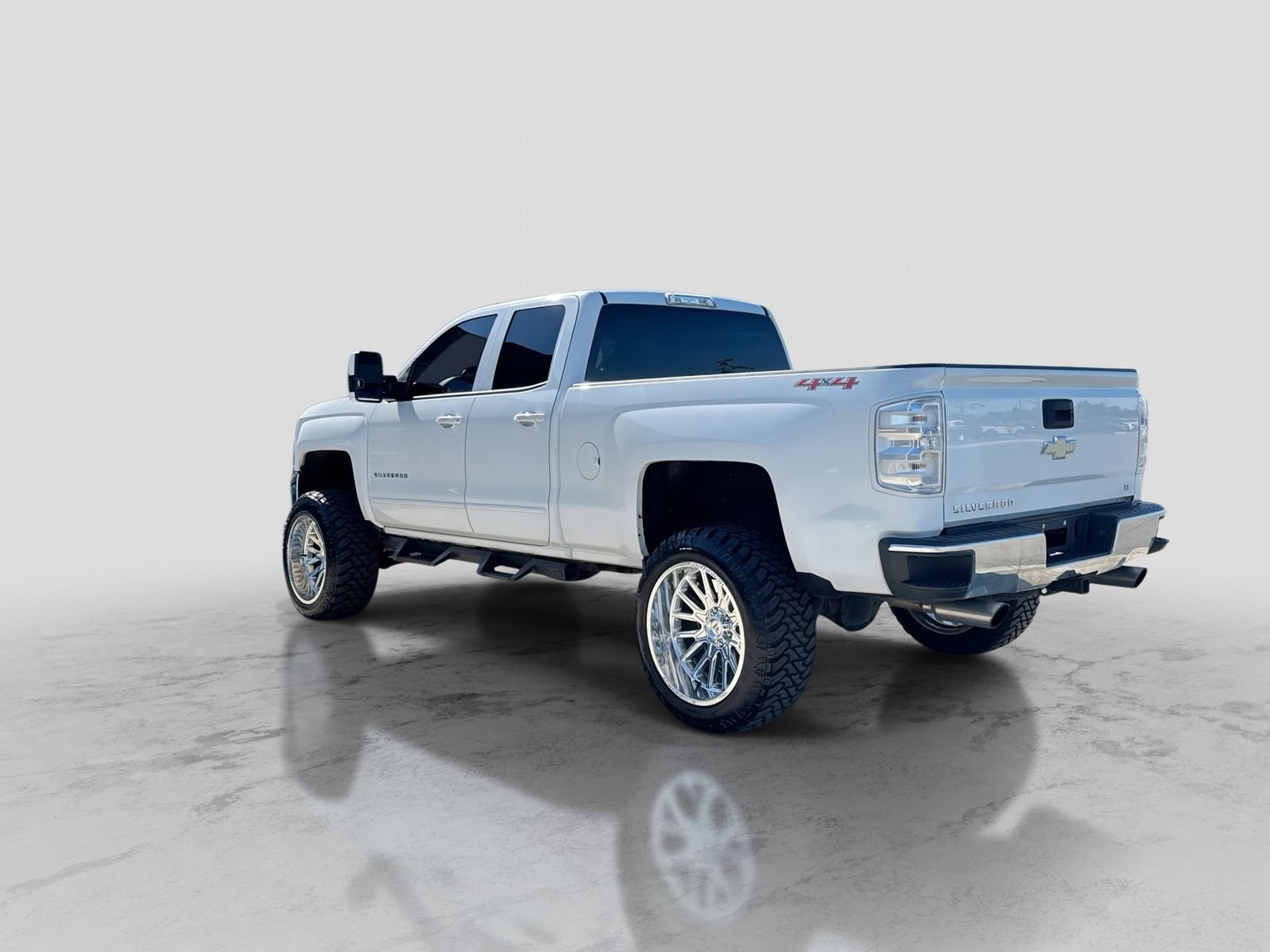 Used 2018 Chevrolet Silverado 1500 LT w/ All Star Edition AWD/4WD image 5