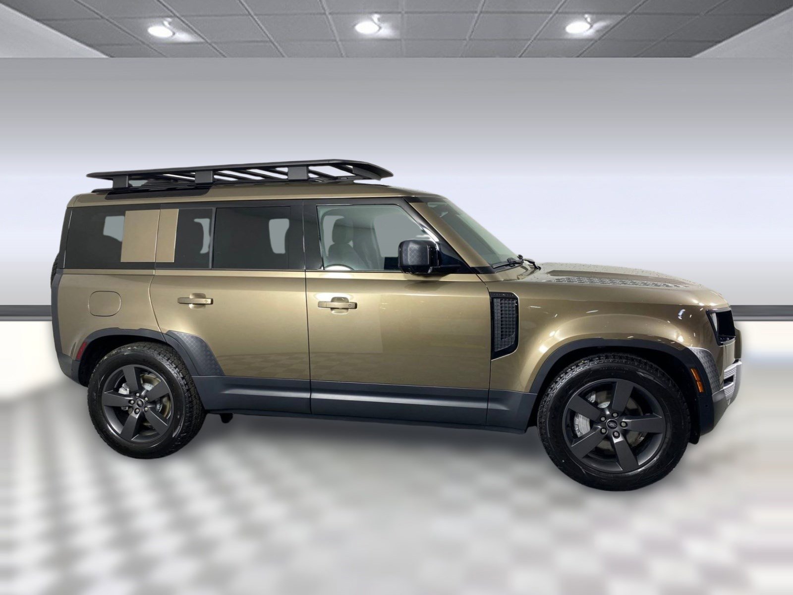 Used 2025 Land Rover Defender 110 S image 7