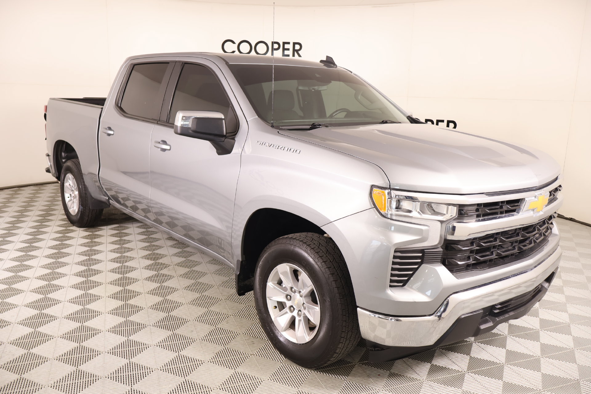 Used 2024 Chevrolet Silverado 1500 LT