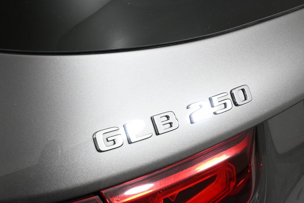 Certified 2023 Mercedes-Benz GLB 250 image 27