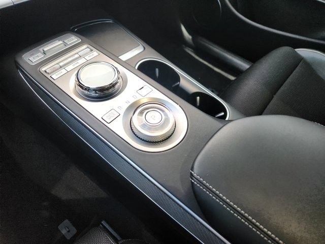 Used 2024 Genesis GV70 2.5T w/ Sport Prestige Package AWD/4WD image 18