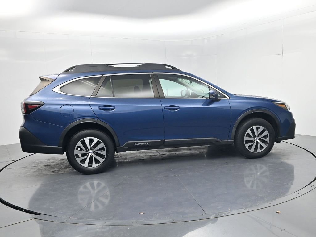 Used 2020 Subaru Outback Premium image 8