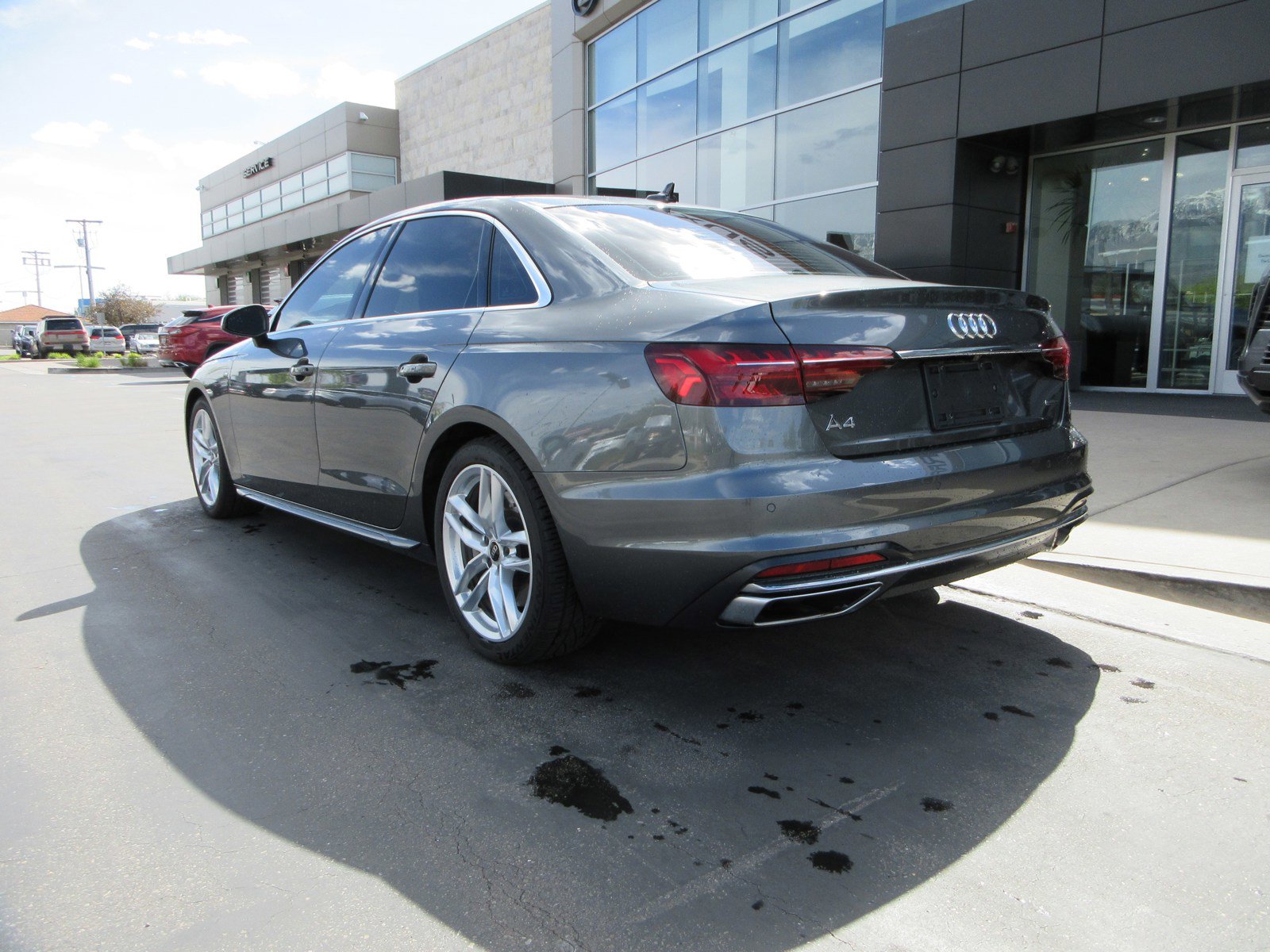 Used 2023 Audi A4 2.0T Premium image 5