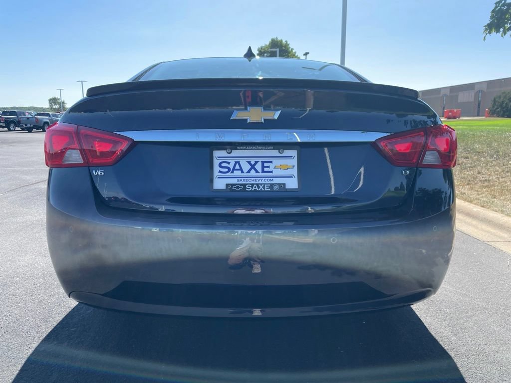 Used 2017 Chevrolet Impala LT w/ Leather Package FWD image 4