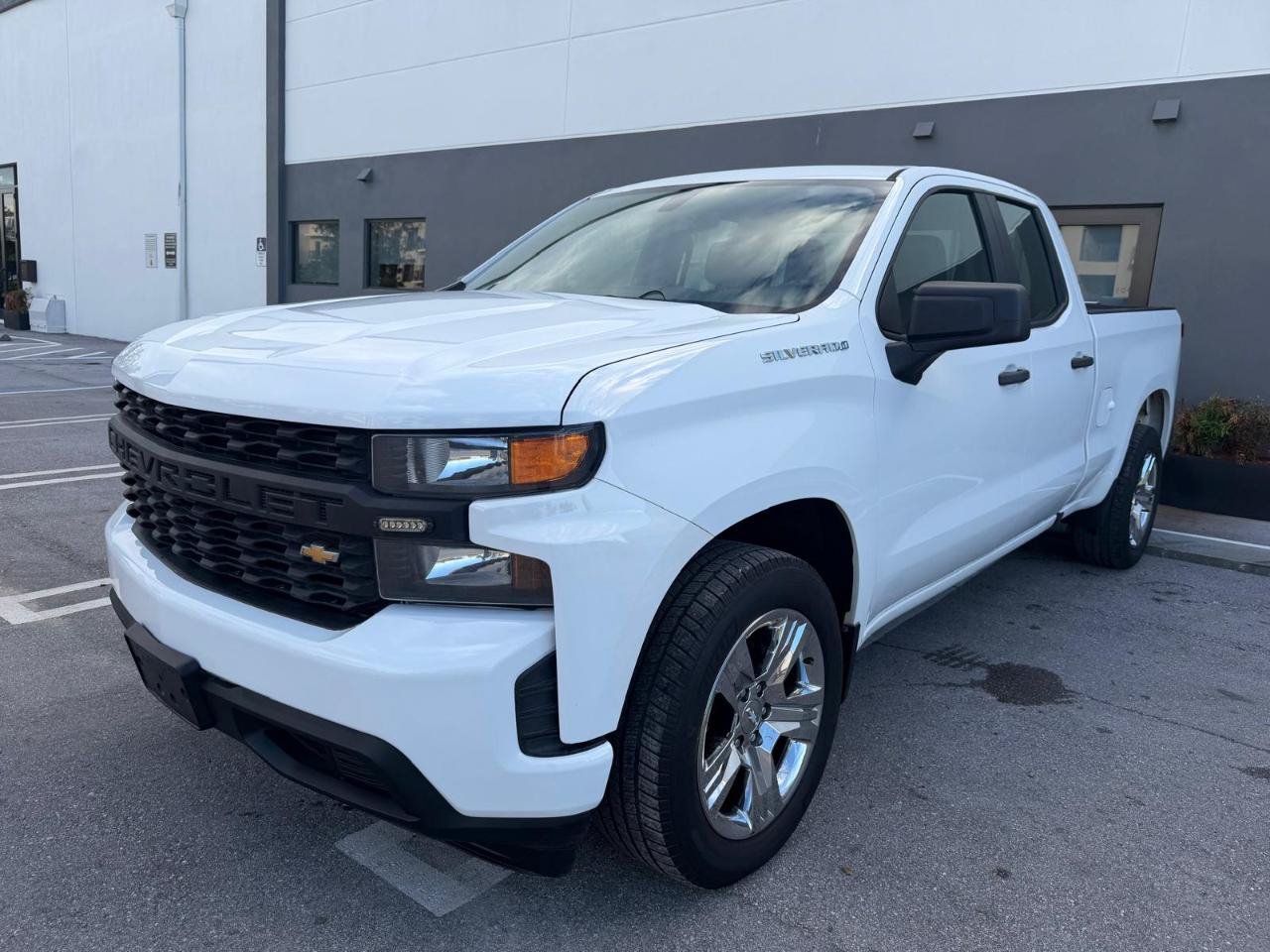 Used 2019 Chevrolet Silverado 1500 W/T w/ Trailering Package RWD image 3