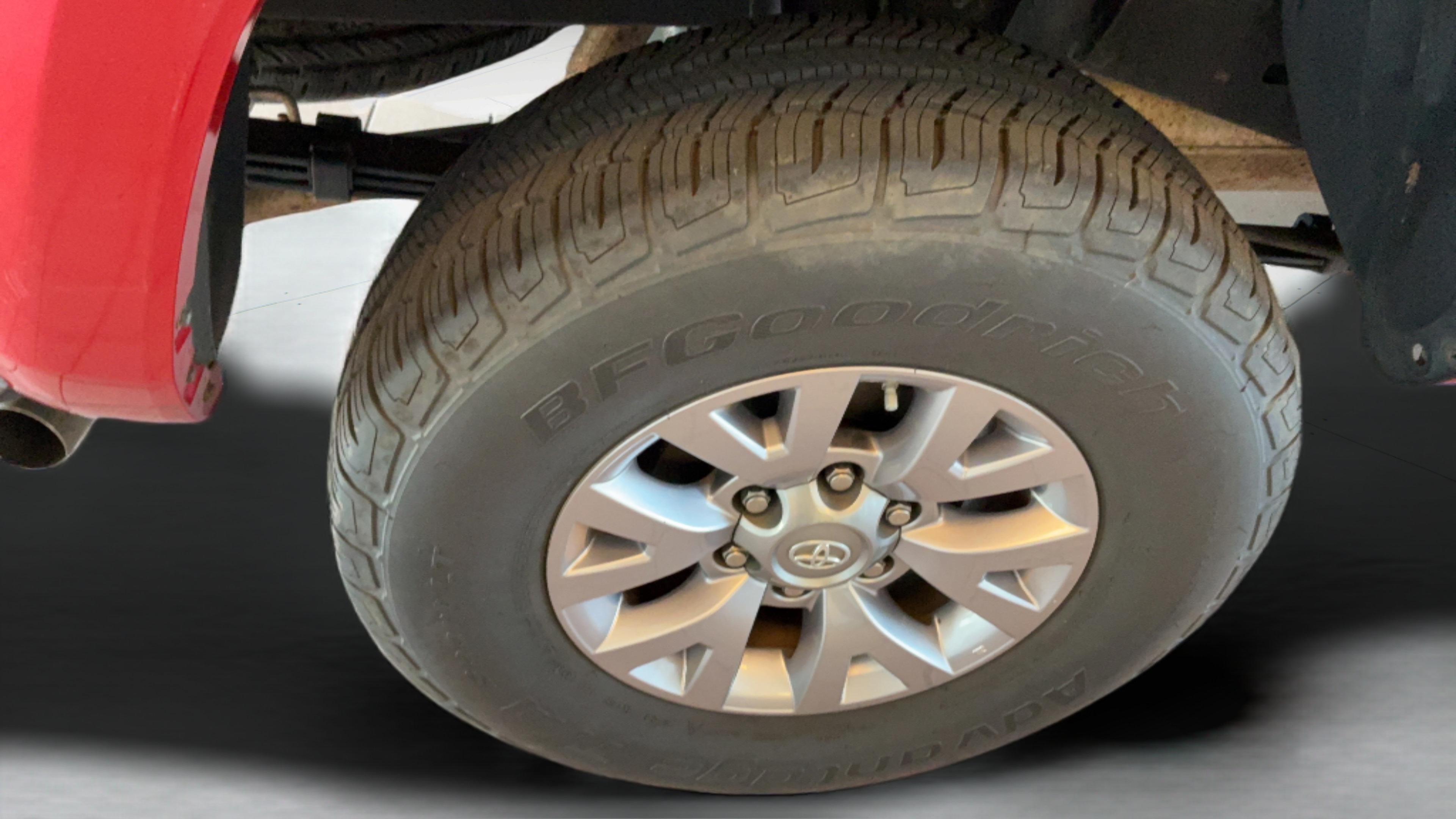Used 2016 Toyota Tacoma SR5 w/ SR5 Appearance Package (SN) RWD image 41