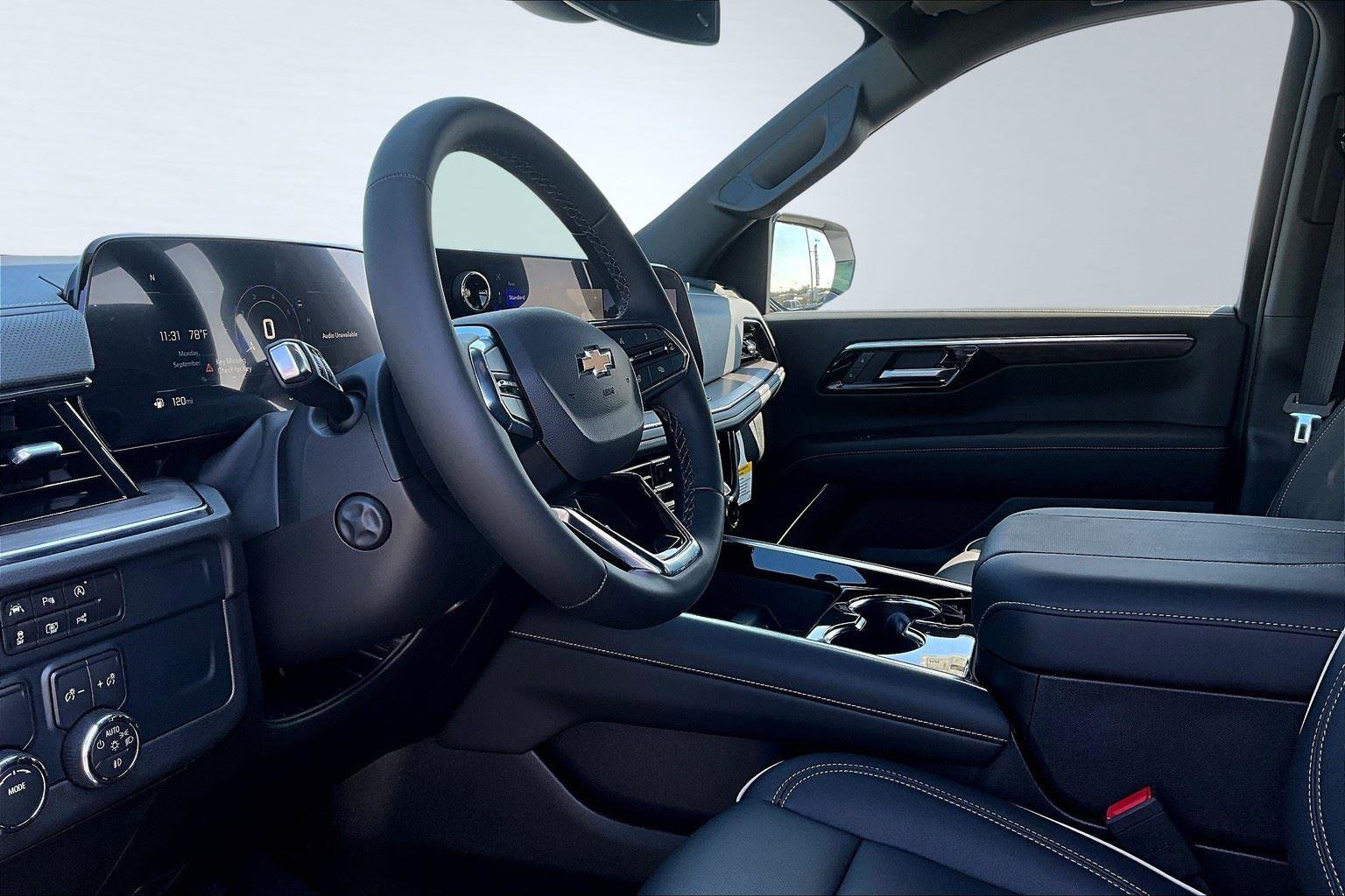 New 2025 Chevrolet Suburban Premier image 11