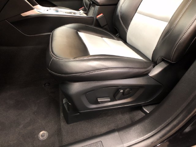 Used 2023 Ford Explorer XLT w/ Equipment Group 202A AWD/4WD image 11