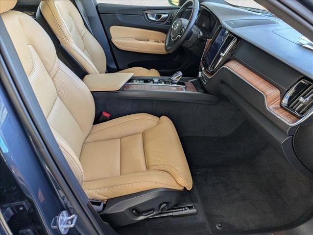 Used 2025 Volvo XC60 B5 Ultra w/ Protection Package Premier image 22