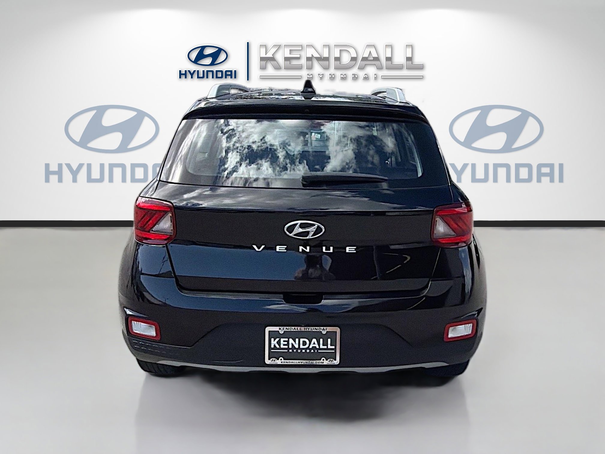 Used 2022 Hyundai Venue SEL image 23