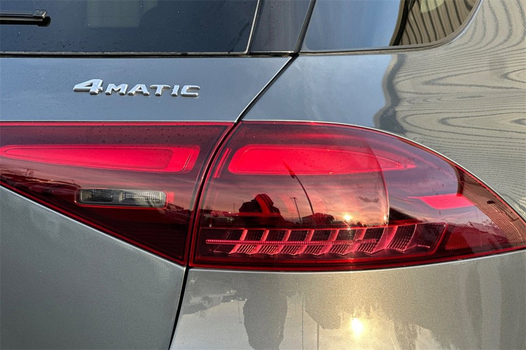 Used 2024 Mercedes-Benz GLE 450e 4MATIC image 30