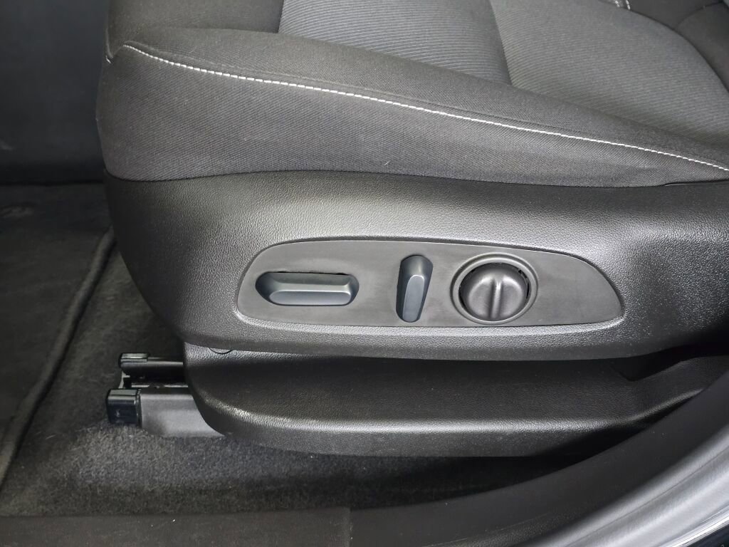 Used 2025 Chevrolet Blazer LT image 24