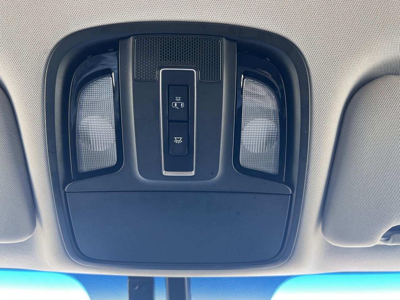 Used 2016 Kia Sorento LX w/ LX Convenience Package image 15