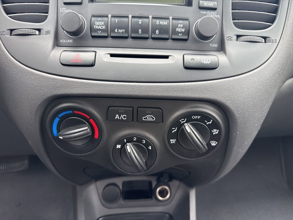 Used 2008 Kia Rio LX FWD image 10