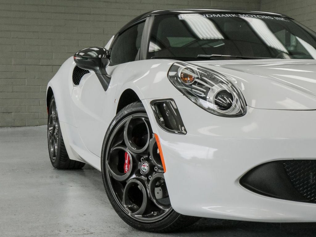 Used 2018 Alfa Romeo 4C Coupe w/ Coupe Track Package 1 RWD image 11